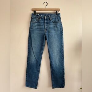 NWOT Levi 501 High Waisted Medium Wash Straight Leg Jeans - Size 28 & 30” Inseam
